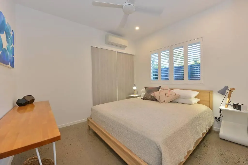 Tropical Villa On Craven Close Port Douglas 0*,